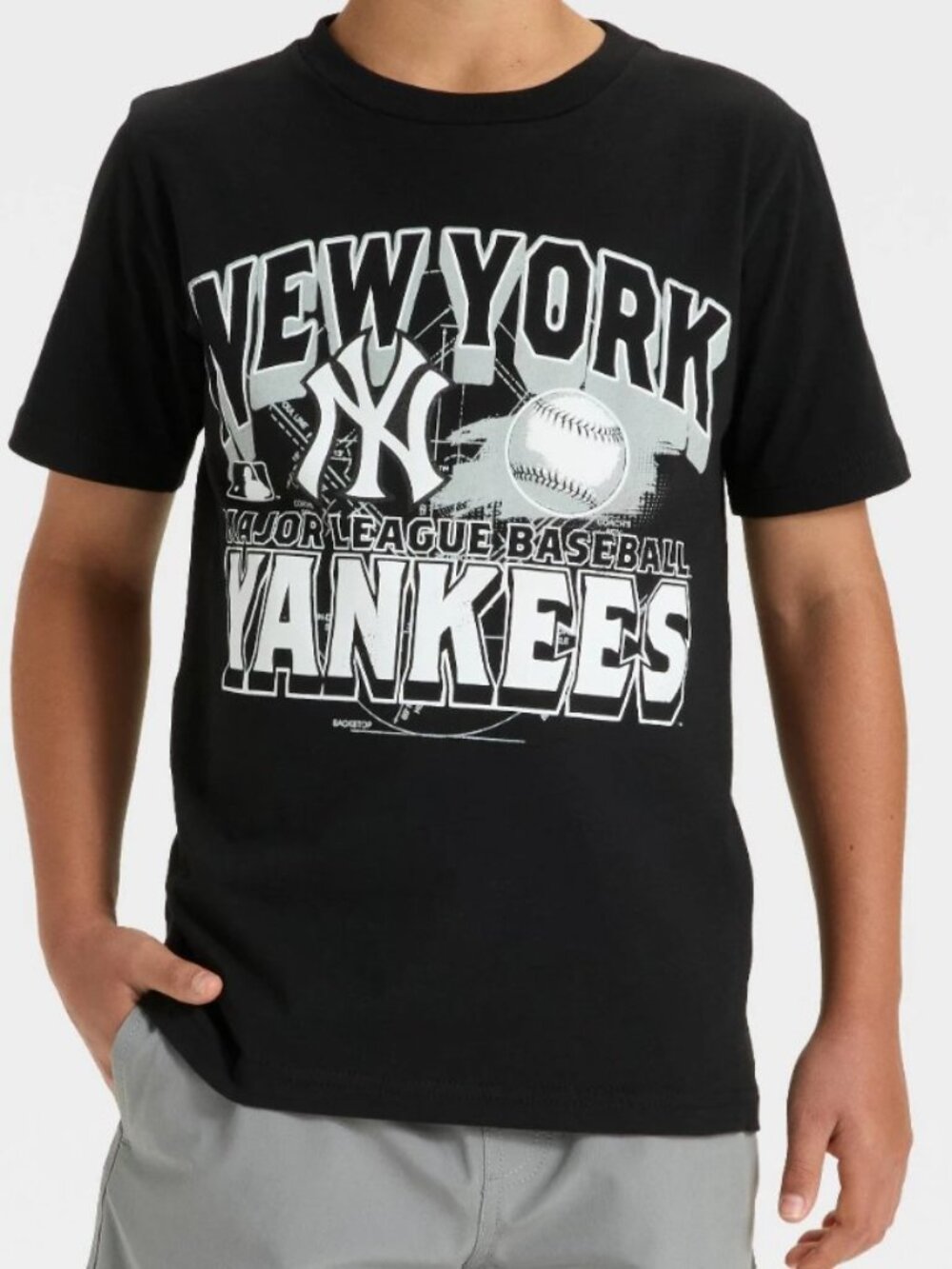 NEW Boys' New York Yankees Short Sleeve Oversized Graphic Medium (8/10) T-Shirt